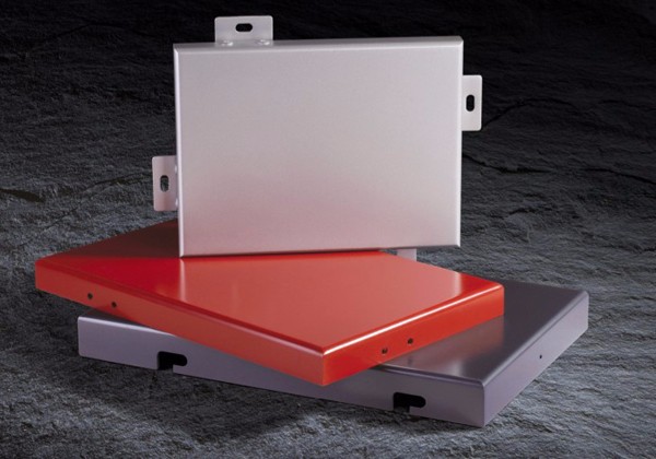 氟碳鋁單板能否取代傳統(tǒng)裝飾材料？